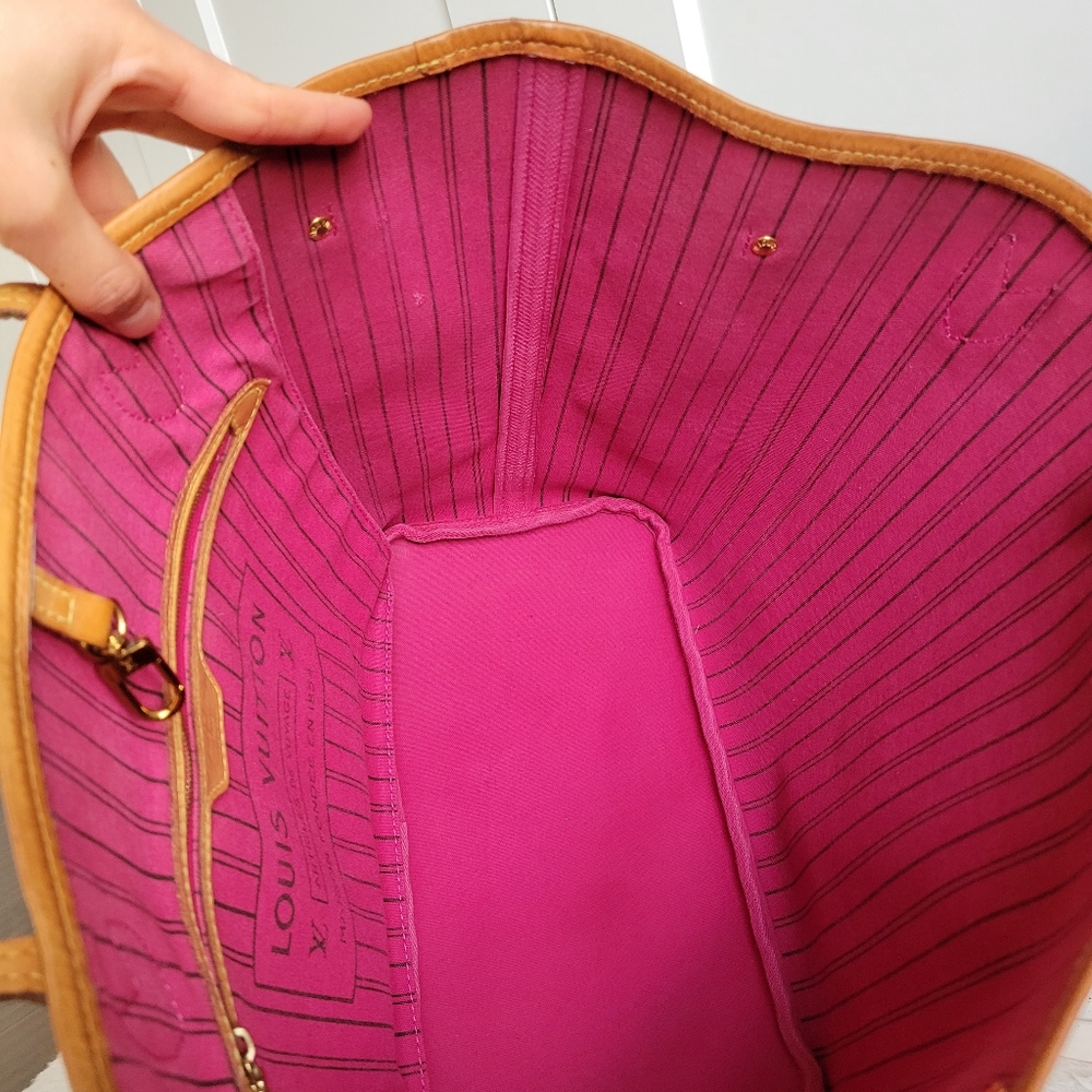 Louis Vuitton Neverfull MM Monogram "PEONY Hot Pink Interior" Tote Bag - Picture 13 of 17